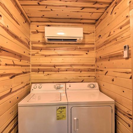 The Honeybee Cabin With Private Porch And Hot Tub Clarkesville Exterior foto