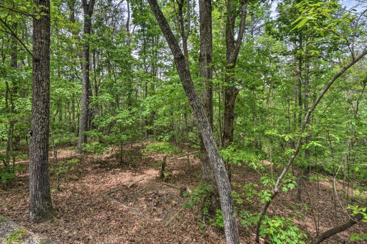 The Honeybee Cabin With Private Porch And Hot Tub Clarkesville Exterior foto