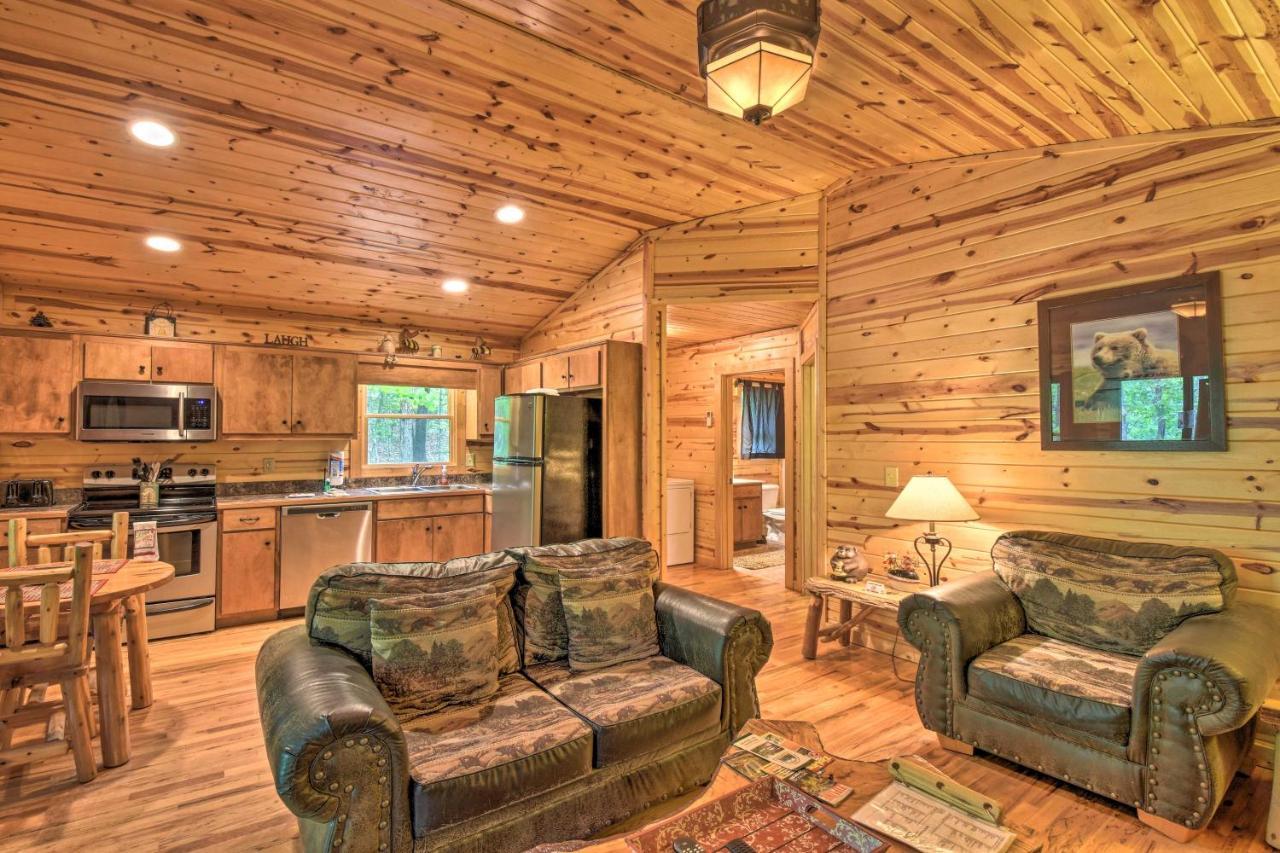 The Honeybee Cabin With Private Porch And Hot Tub Clarkesville Exterior foto