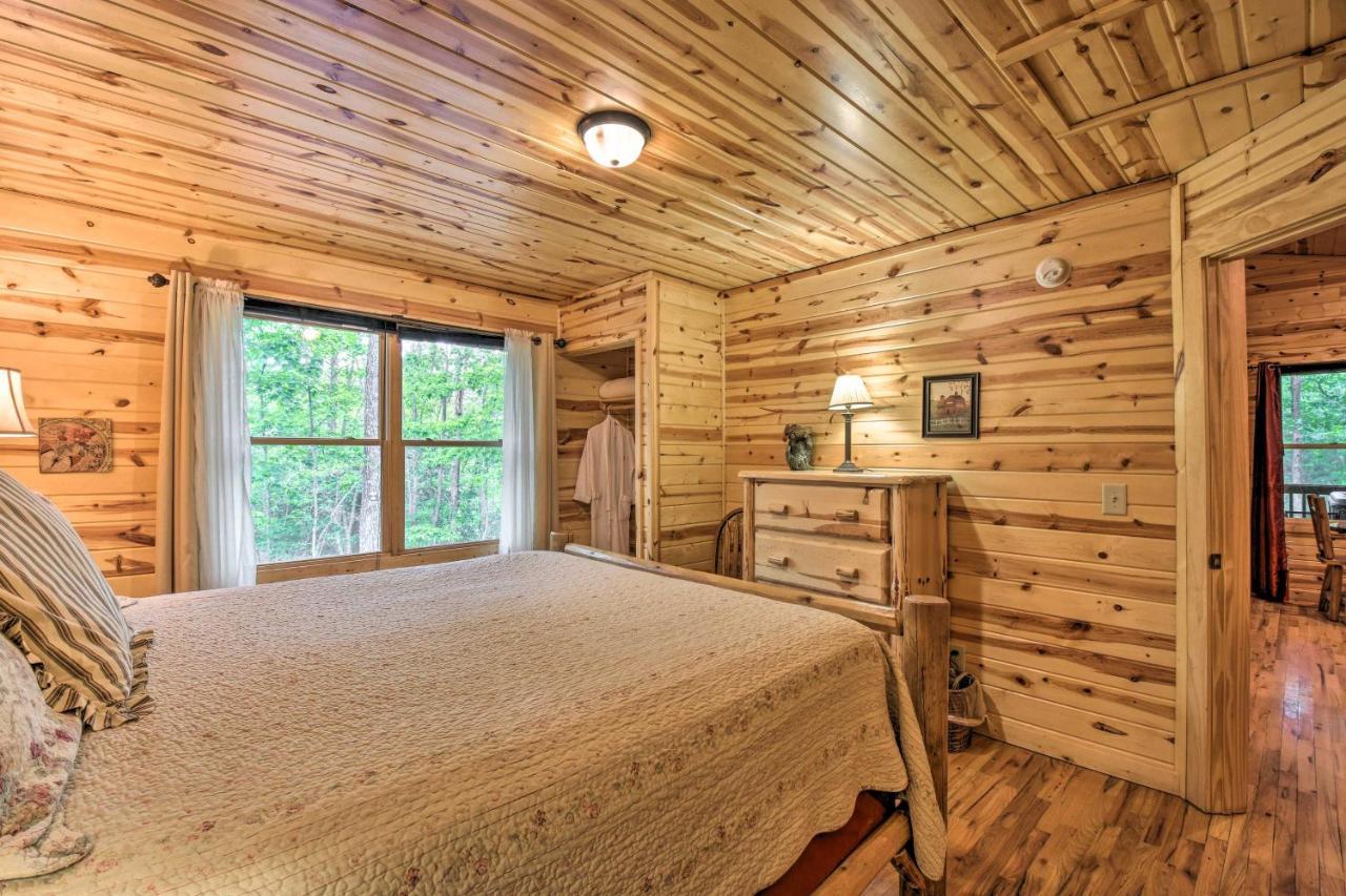 The Honeybee Cabin With Private Porch And Hot Tub Clarkesville Exterior foto